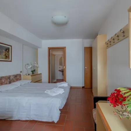 Top Appartamenti Aparthotel *